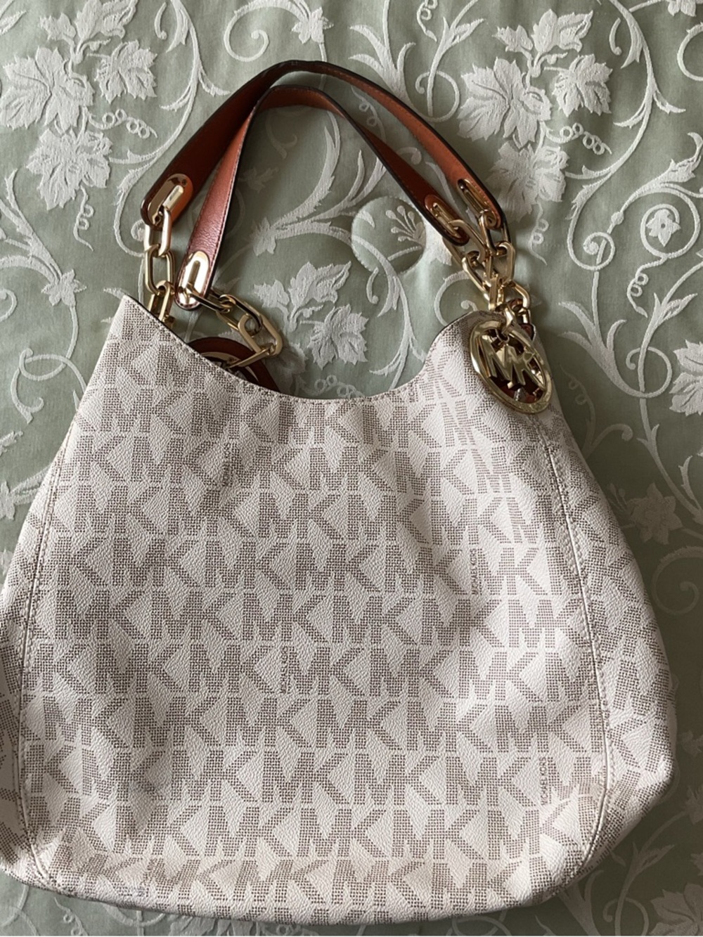 Michael Kors Beige/White Logo Shoulder Hobo with Gold Hardware - Picture 9 of 16